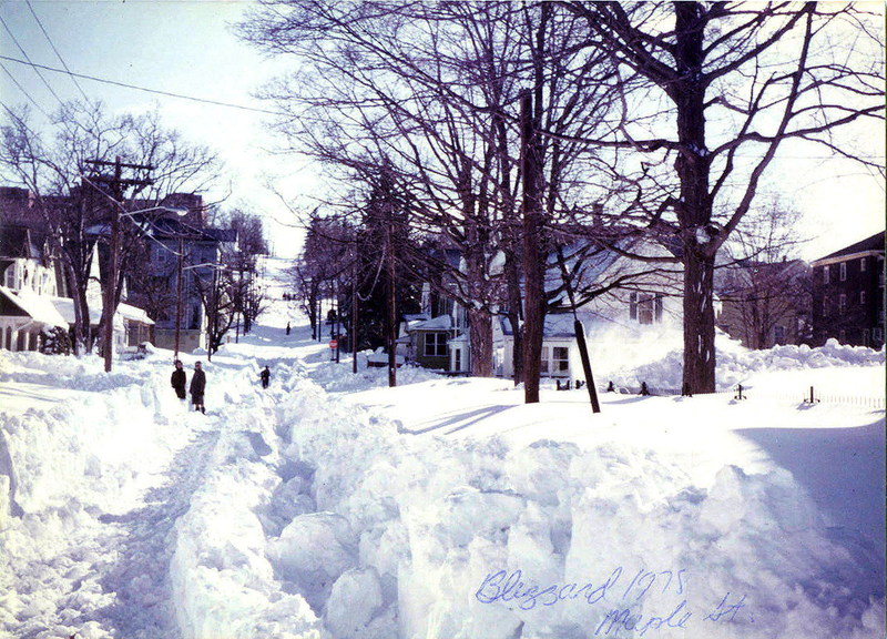 Illustration for article titled Think You Get A Lot Of Snow? These Are The Largest Snowfalls On Record